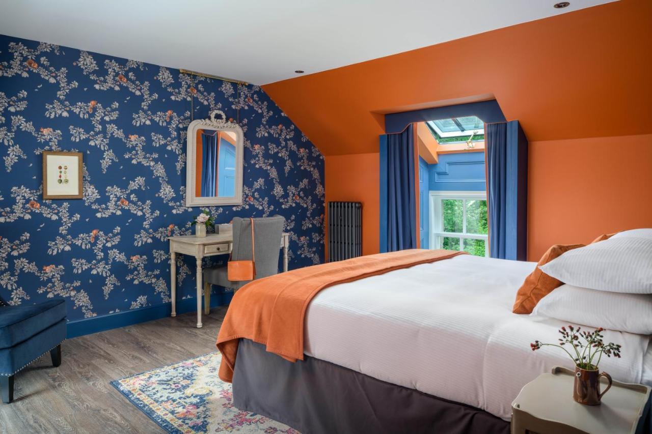 Meikleour Arms Hotel & Restaurant Bagian luar foto
